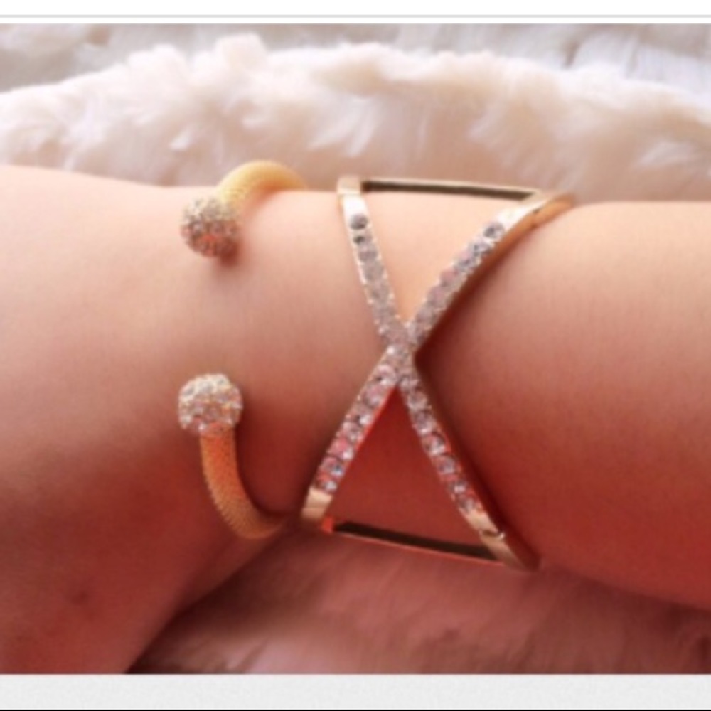 Crystal Ball Bangle - Picture 2 of 2